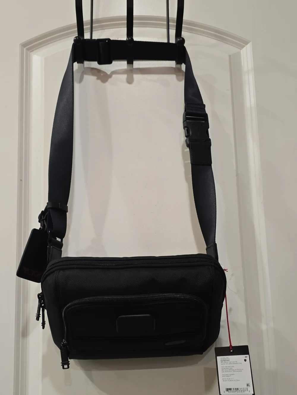 Tumi East West Sling Bag- Black
